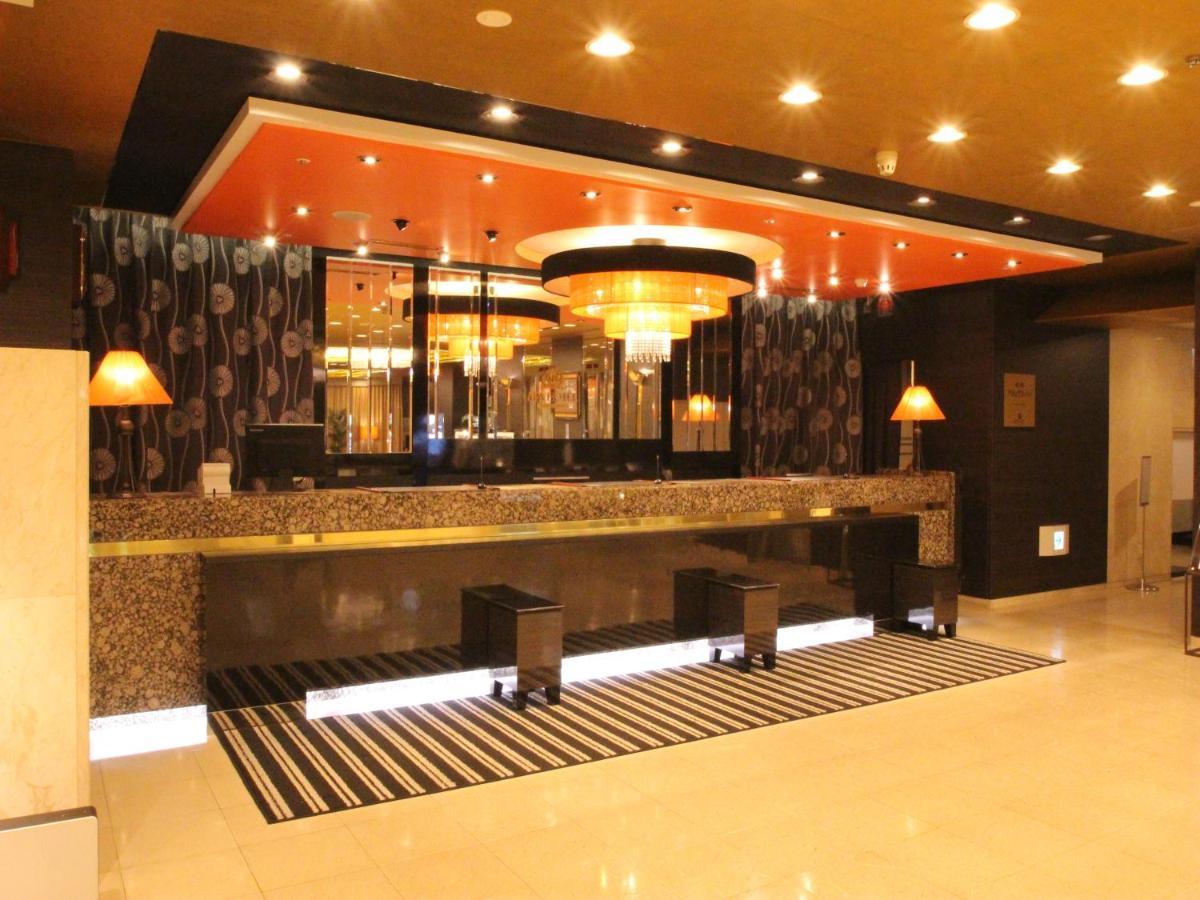 Apa Hotel Komatsu Grand Ngoại thất bức ảnh